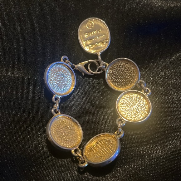 CHANEL Vintage Rhinestone 1980s Bracelet Gold Tone - Picture 4 of 6